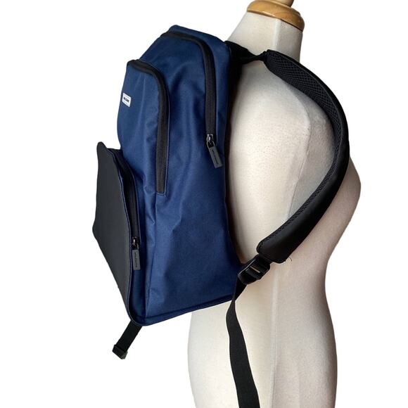 Moleskine Nomad City Collection Medium  Backpack Blue Black - Picture 4 of 13